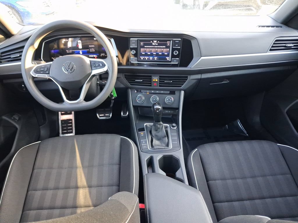 Certified 2023 Volkswagen Jetta Sport FWD image 9