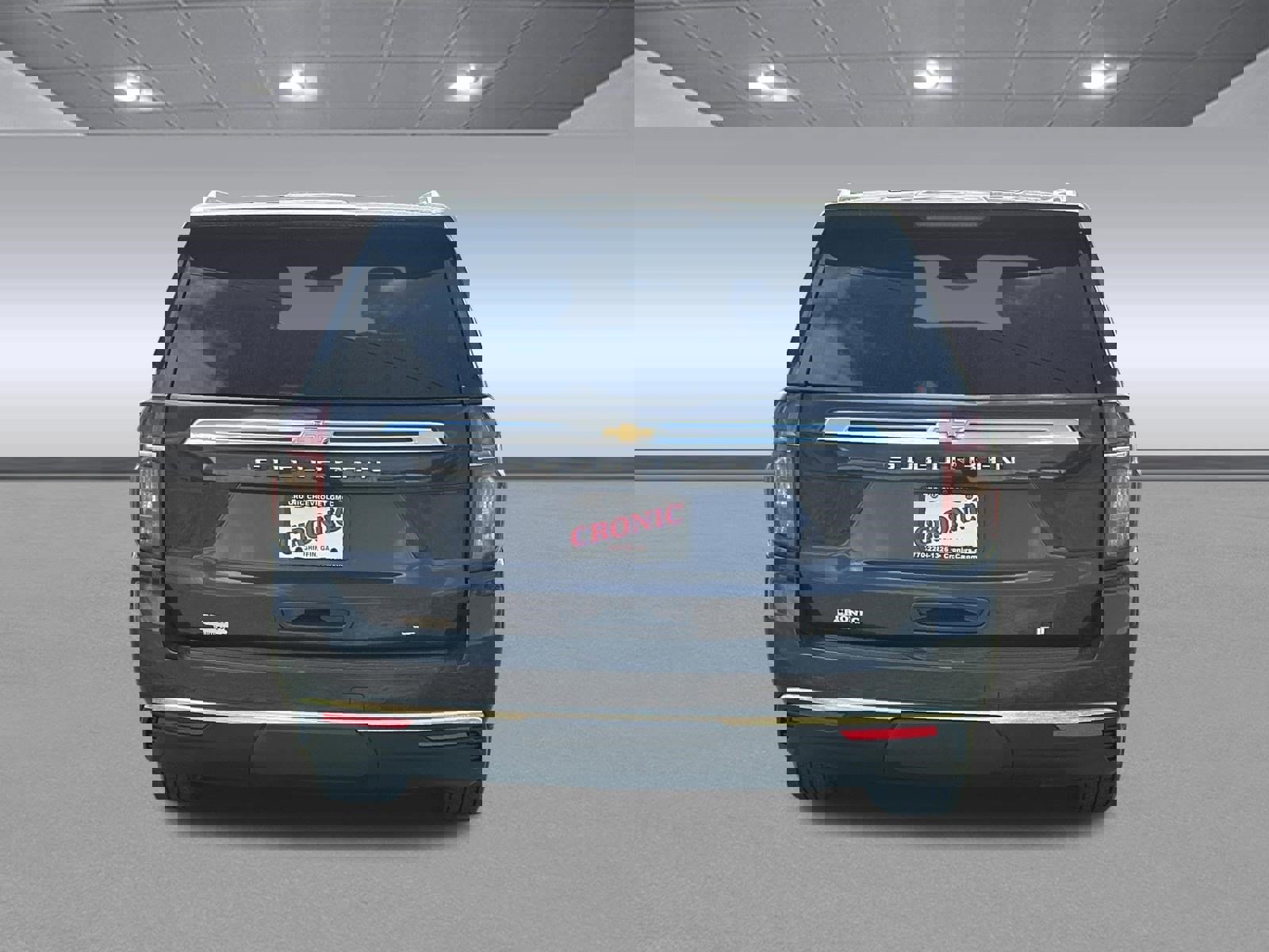 Used 2024 Chevrolet Suburban LT image 4