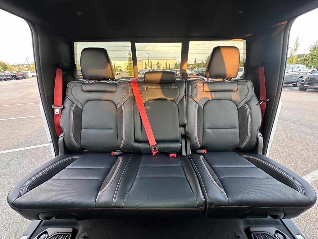 New 2026 RAM 1500 Laramie AWD/4WD image 38