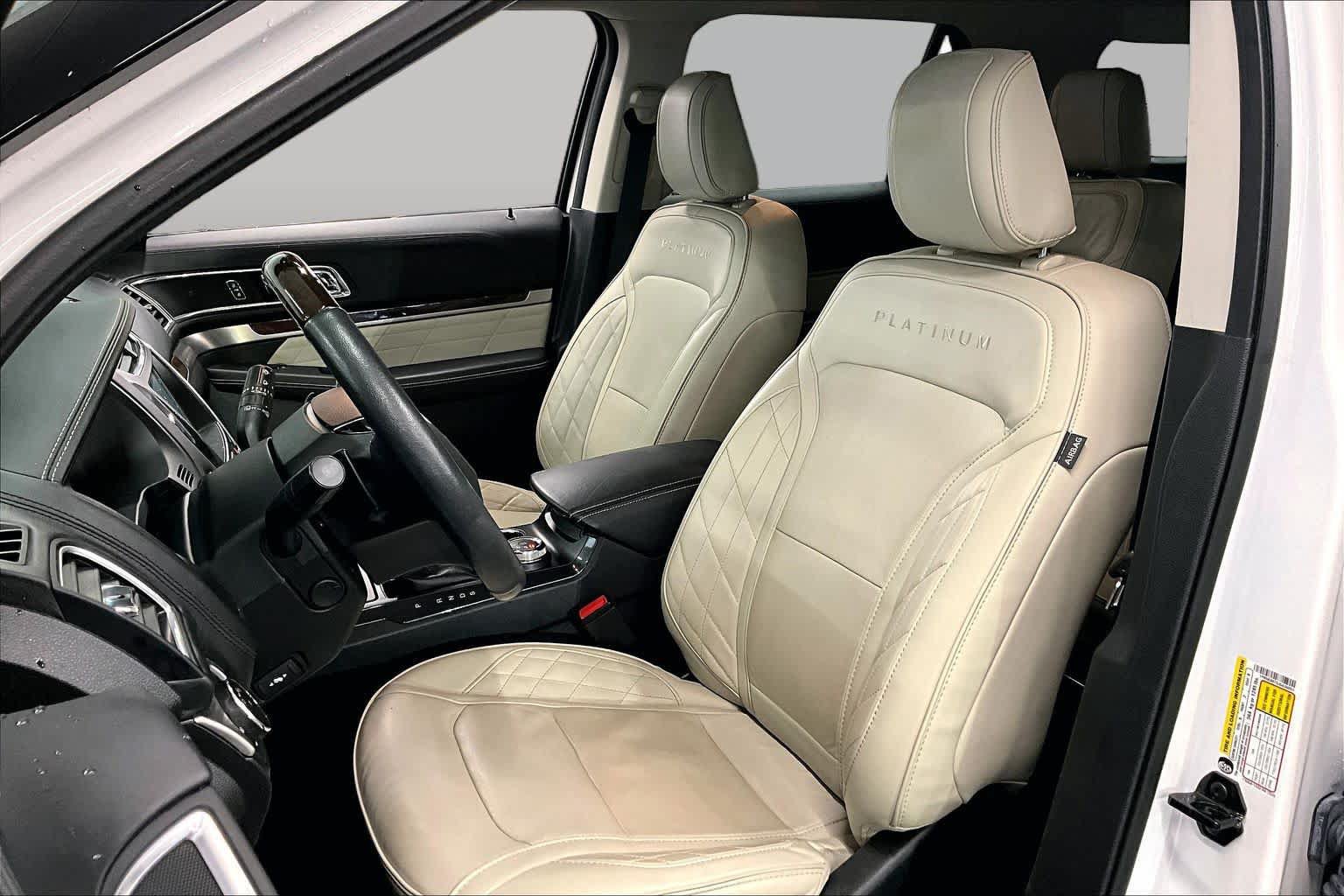 Used 2018 Ford Explorer Platinum AWD/4WD image 7