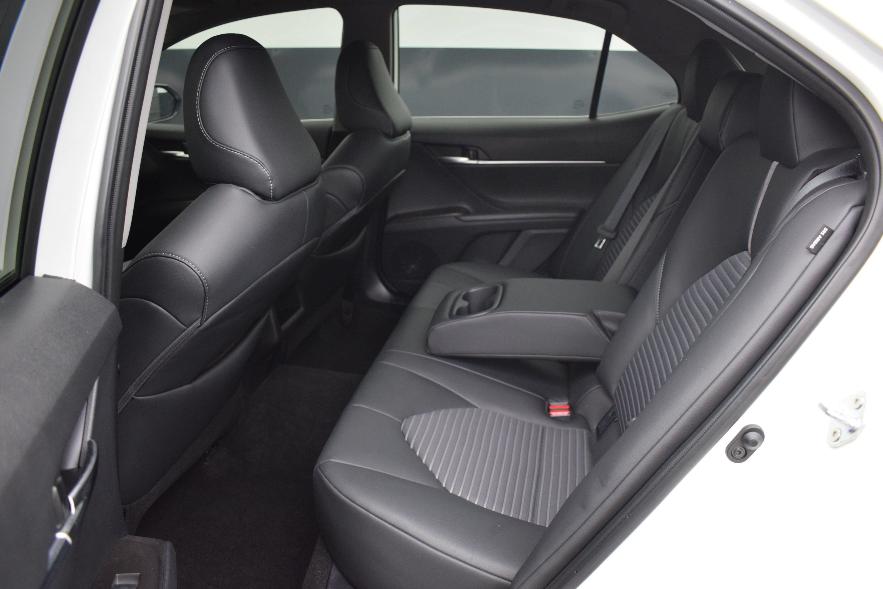 Used 2024 Toyota Camry SE w/ Cold Weather Package AWD/4WD image 12