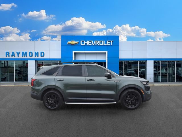 Certified 2023 Kia Sorento S w/ Panoramic Sunroof Package AWD/4WD image 2