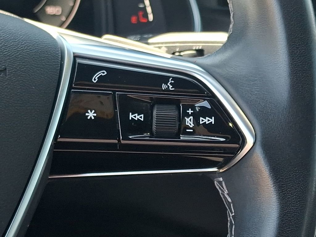 Used 2023 Audi A6 2.0T Premium w/ Convenience Package image 24