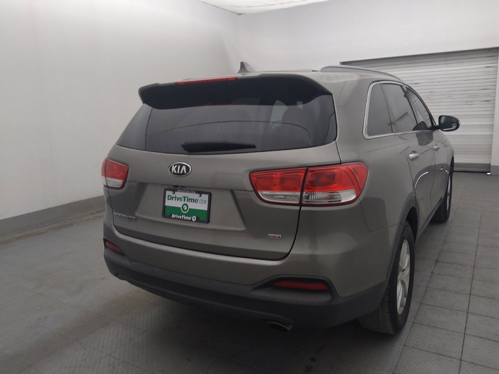 Used 2018 Kia Sorento FWD image 9