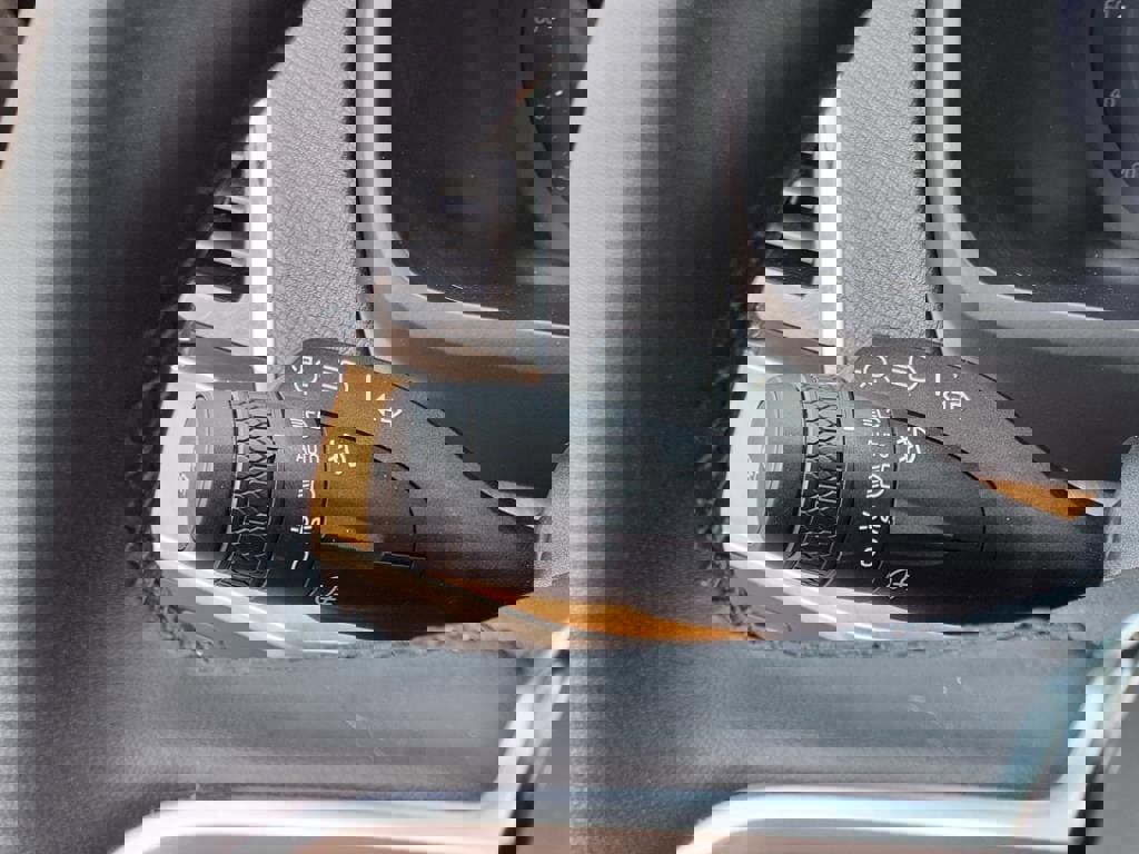 Certified 2025 Volvo XC90 B5 Plus image 19