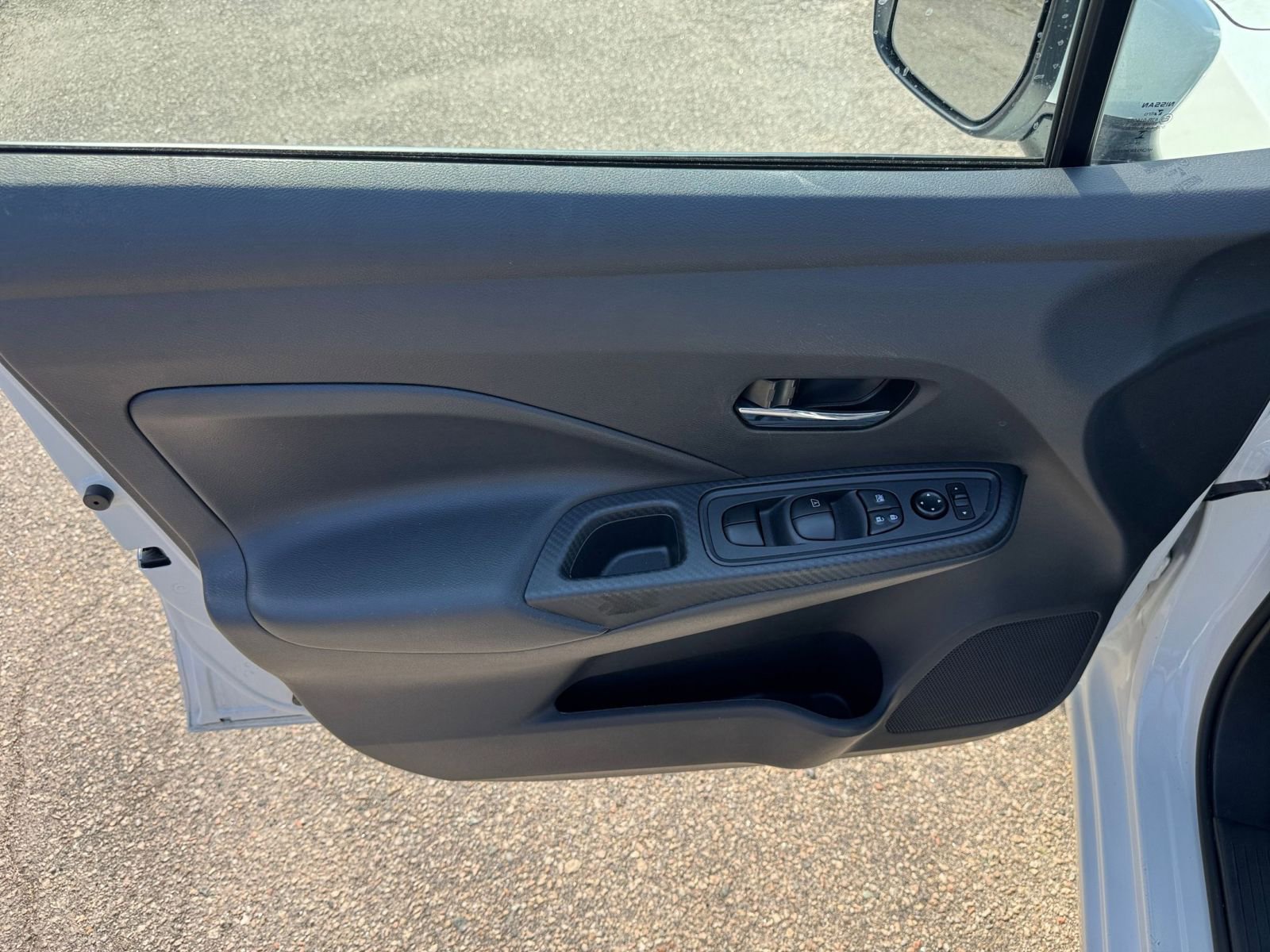 Used 2025 Nissan Versa SV image 18