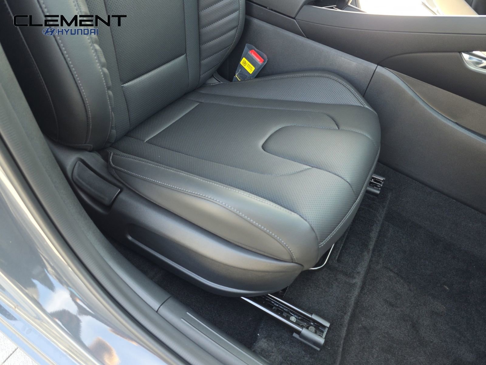 New 2025 Hyundai Elantra Limited image 29