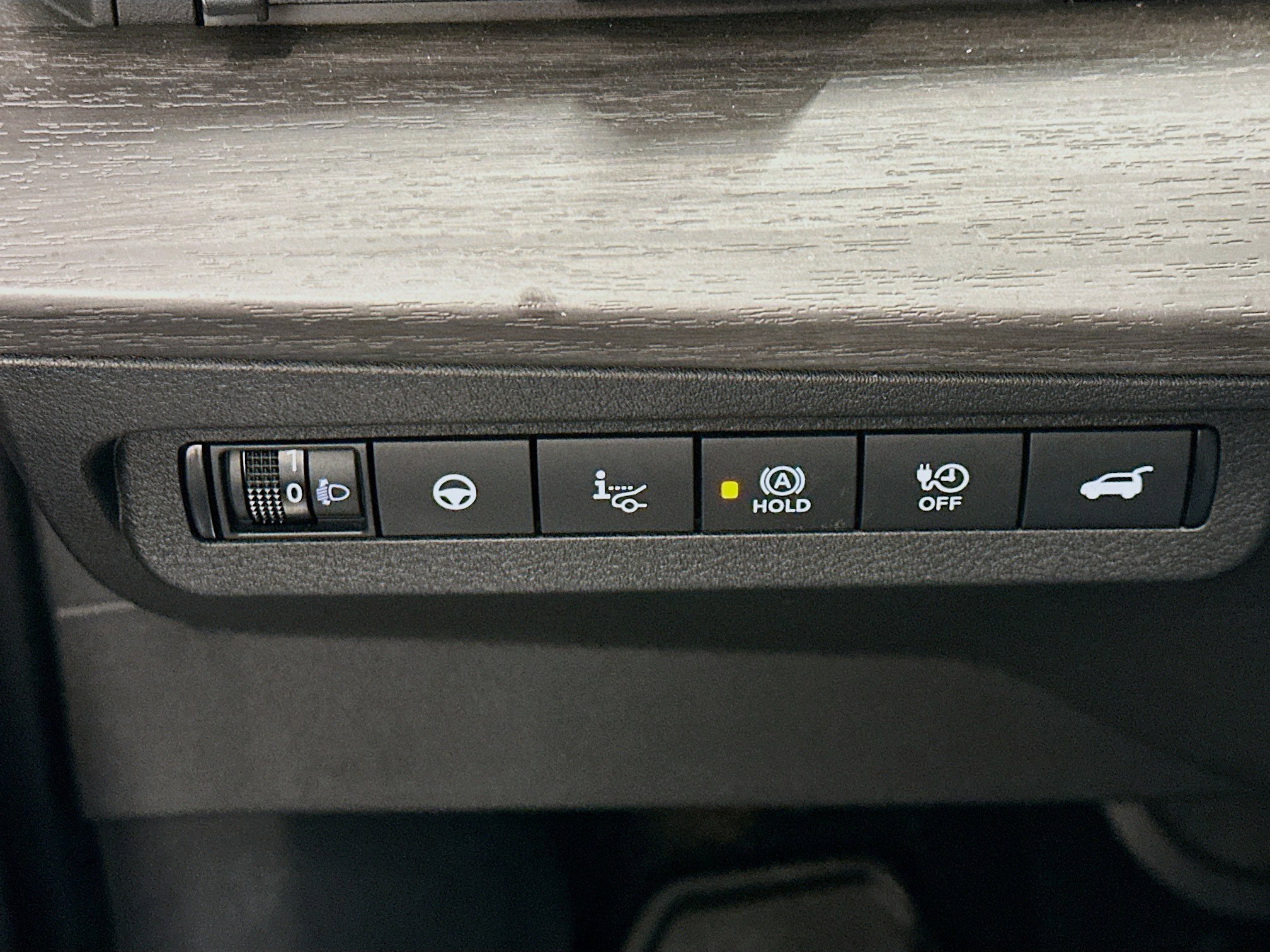 Used 2024 Nissan Ariya AWD image 17