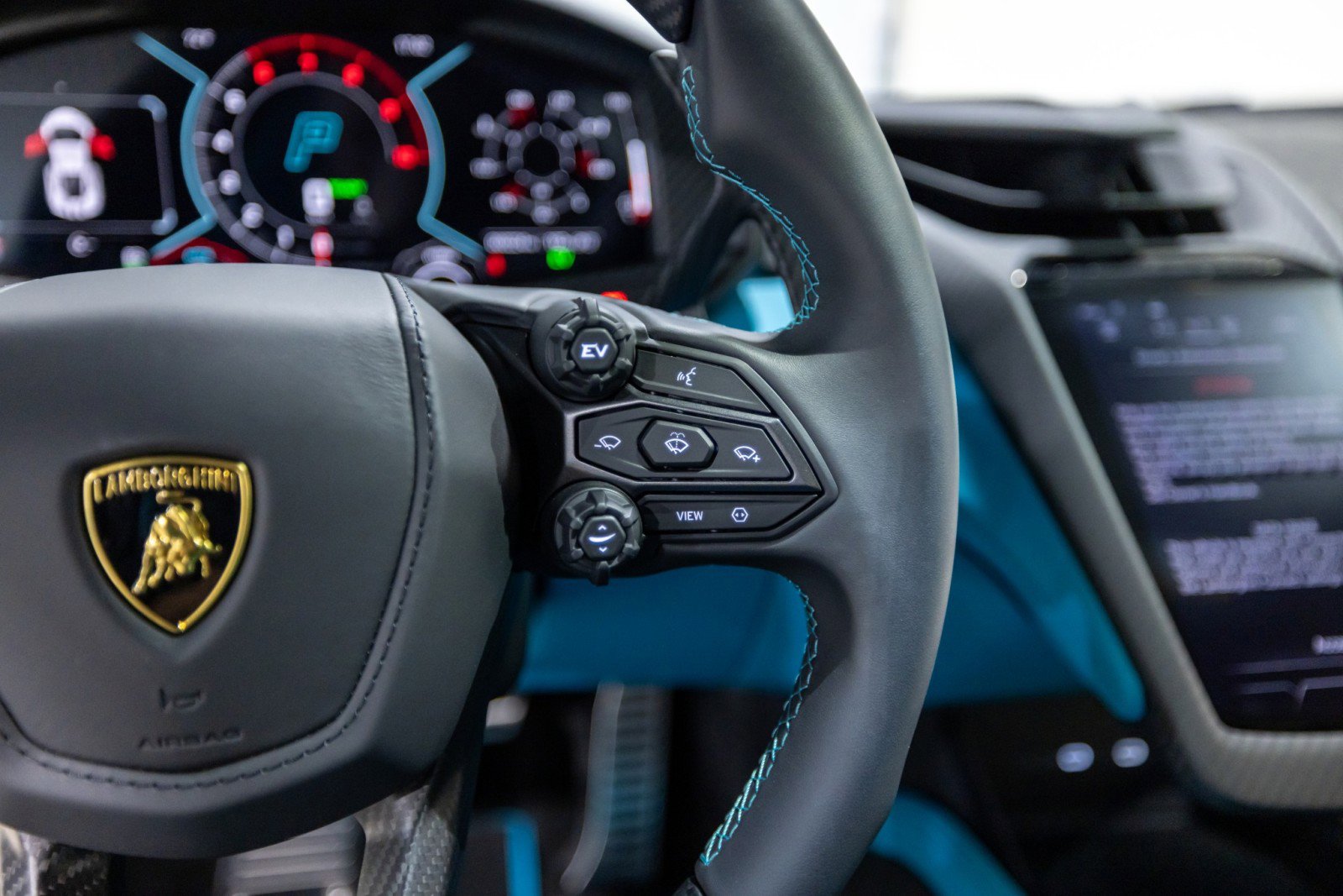 Used 2025 Lamborghini Revuelto image 52