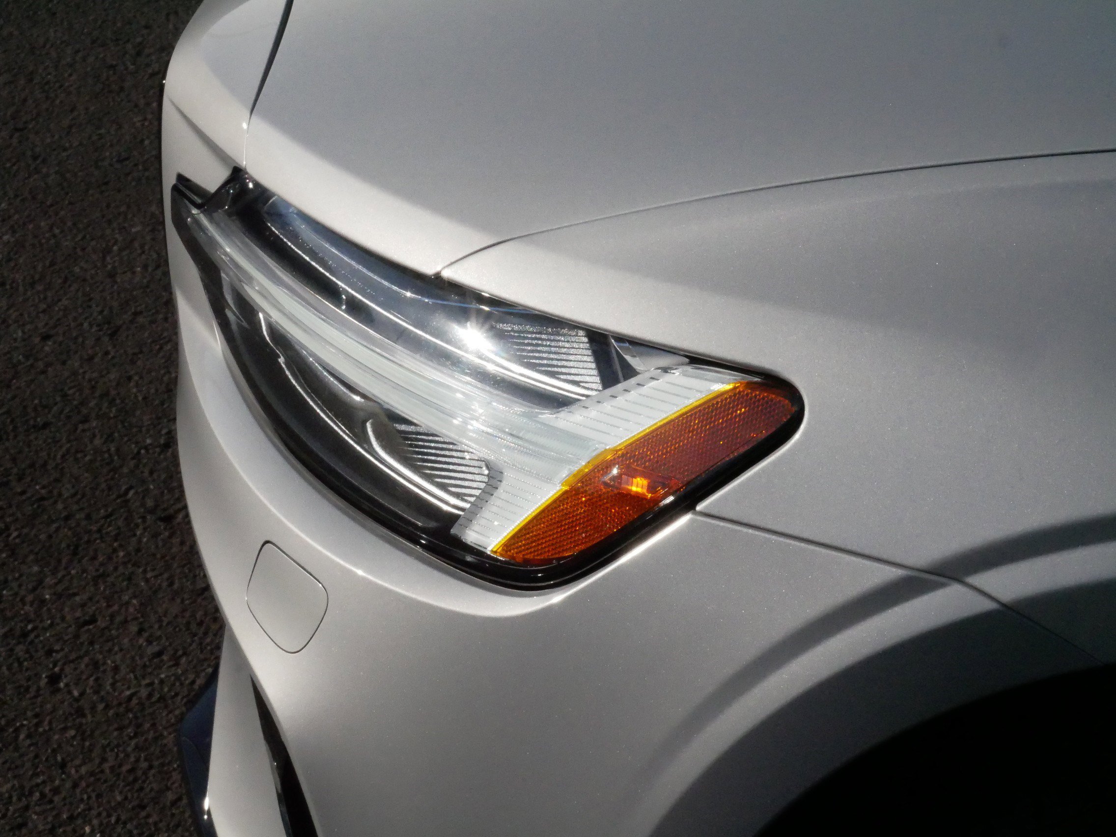 Used 2025 Volvo S60 B5 Core image 16