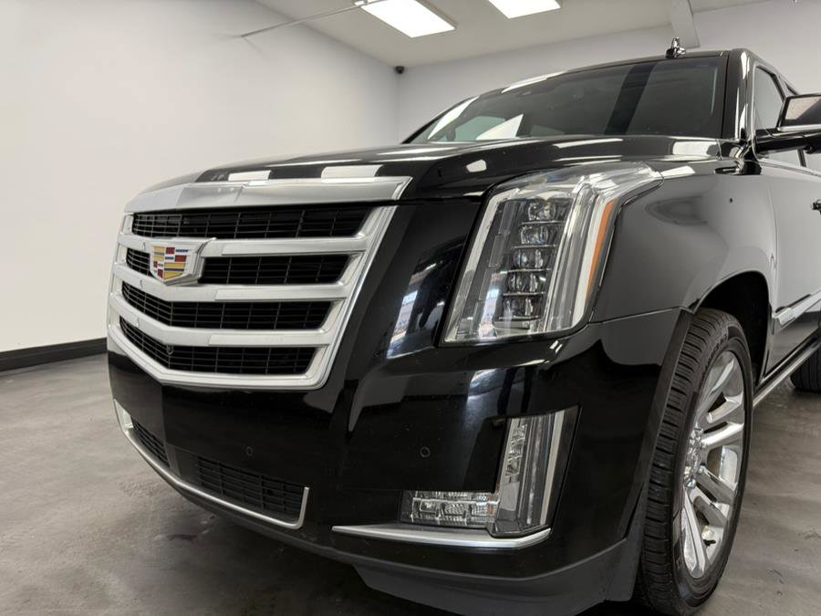 Used 2015 Cadillac Escalade Premium image 15