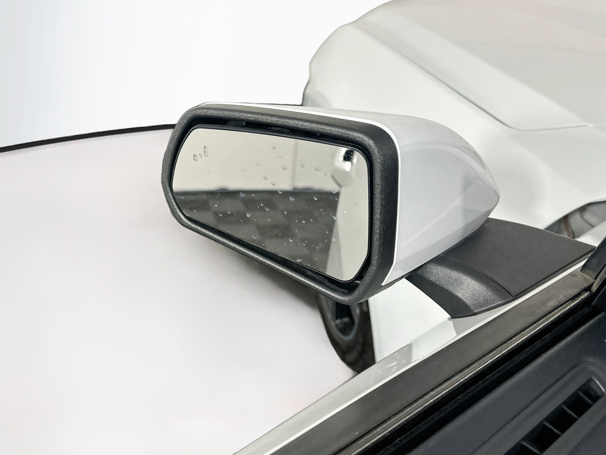 Used 2024 Ford Mustang Coupe RWD image 16