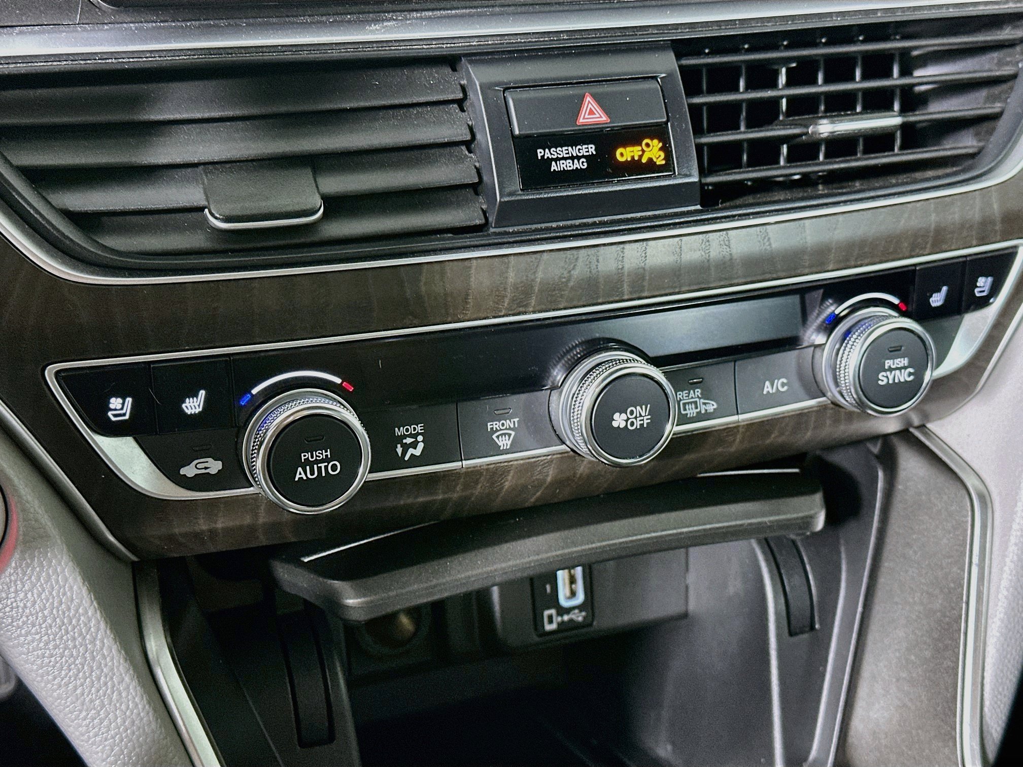 Used 2019 Honda Accord Touring image 24