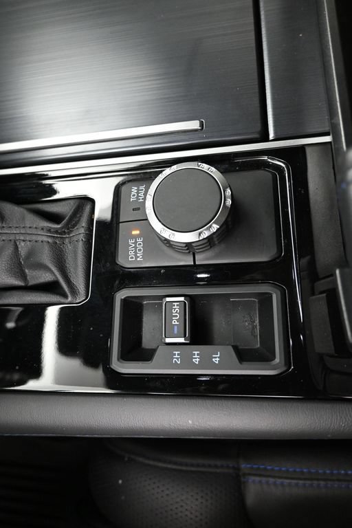 Used 2023 Toyota Tundra Platinum AWD/4WD image 9