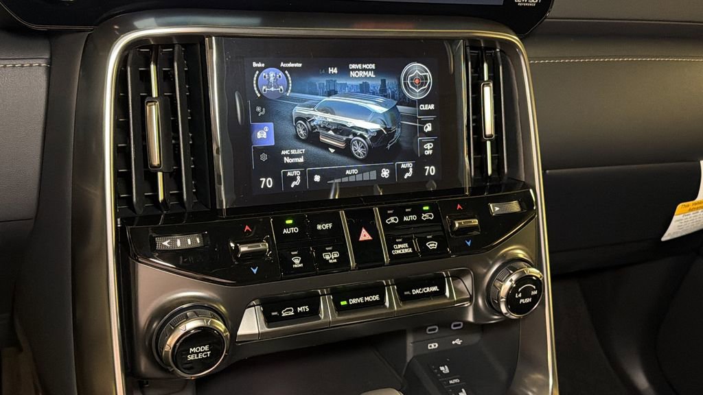 New 2026 Lexus LX 700h Luxury image 32