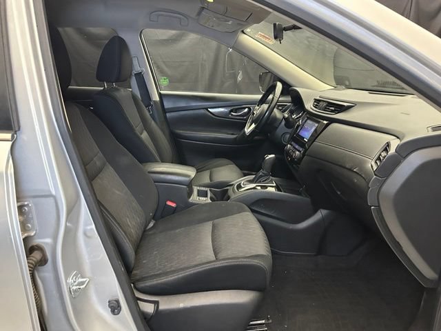 Used 2017 Nissan Rogue SV AWD/4WD image 15