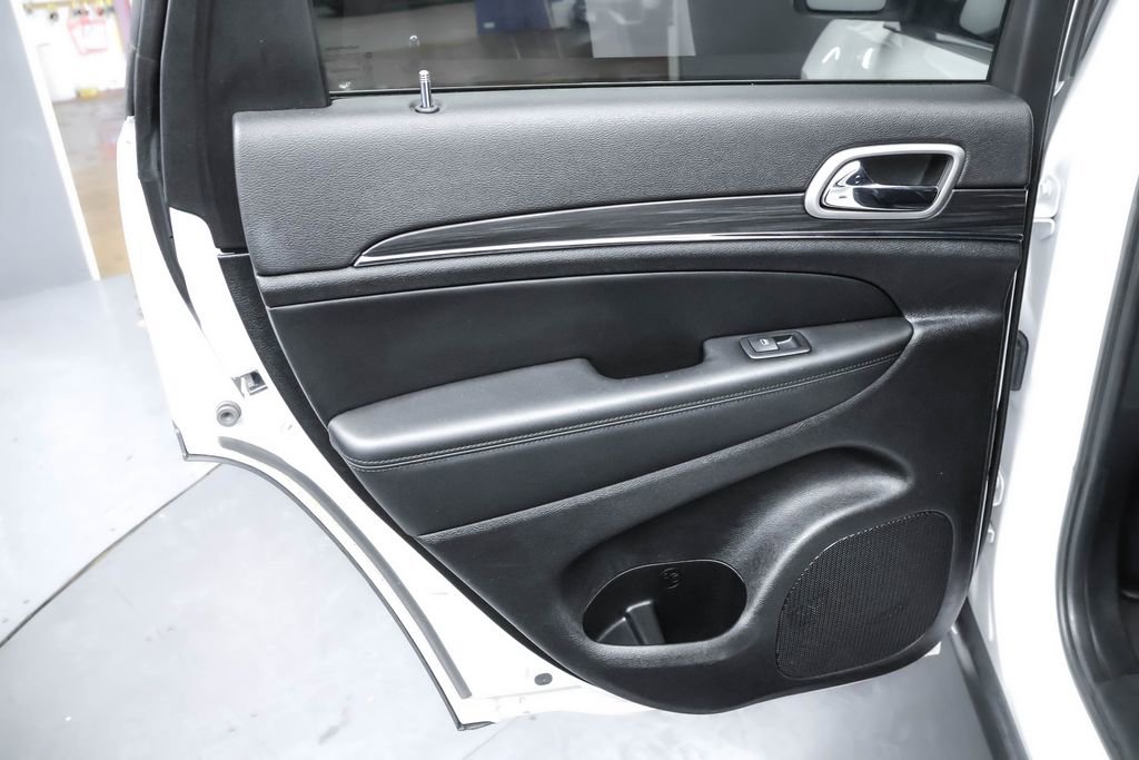 Used 2022 Jeep Grand Cherokee Limited image 22