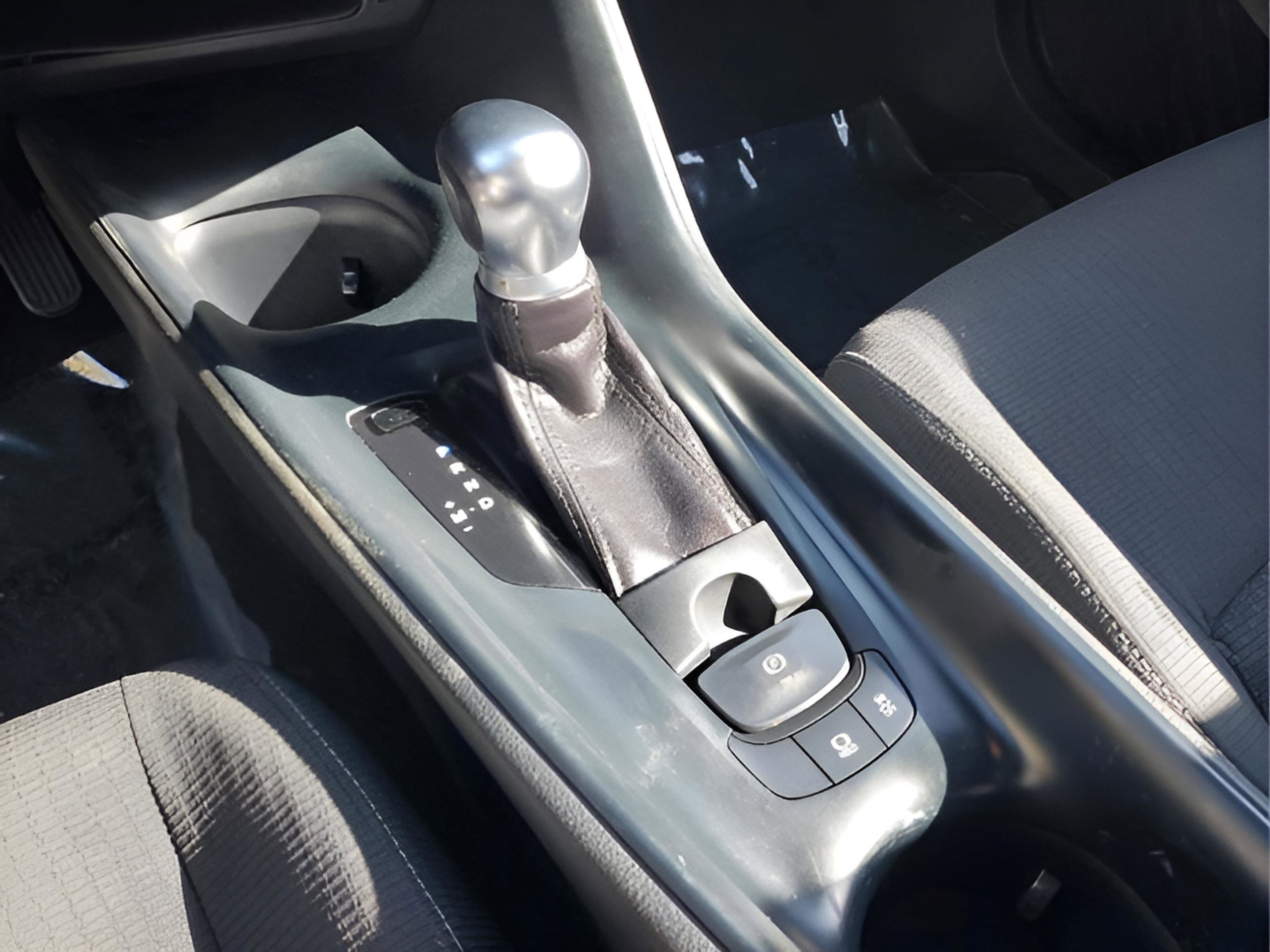 Used 2019 Toyota C-HR LE image 20