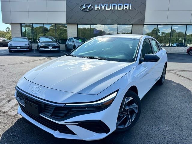 New 2025 Hyundai Elantra Sport image 1