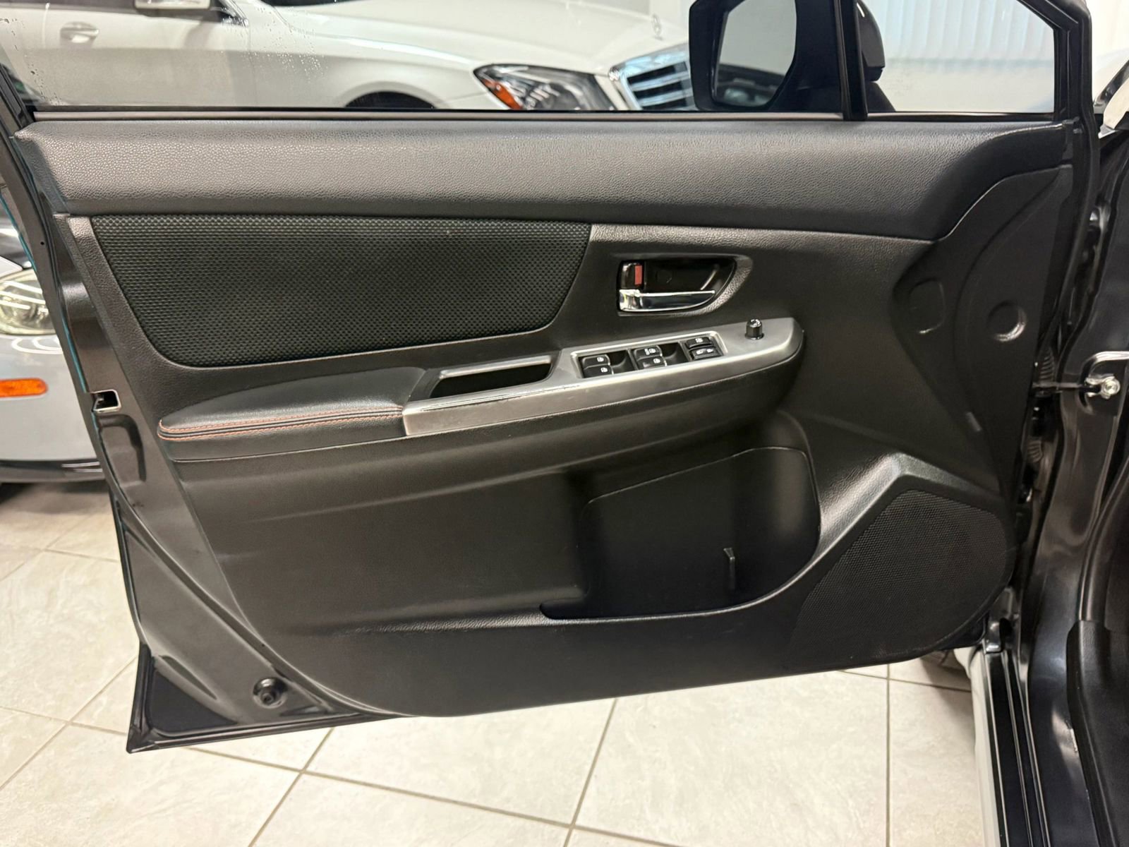 Used 2017 Subaru Crosstrek 2.0i Premium image 15