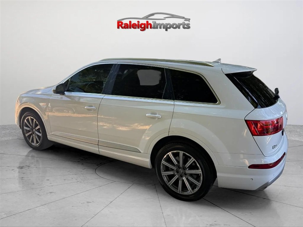 Used 2019 Audi Q7 3.0T Premium Plus w/ Premium Plus Package AWD/4WD image 2