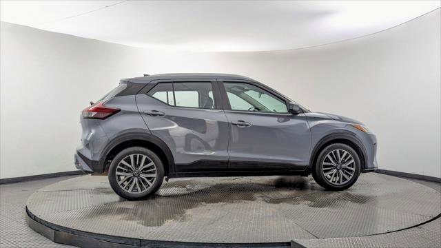 Used 2021 Nissan Kicks SV image 9