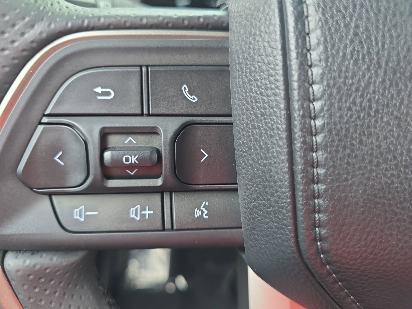 New 2026 Toyota 4Runner Limited AWD/4WD image 16