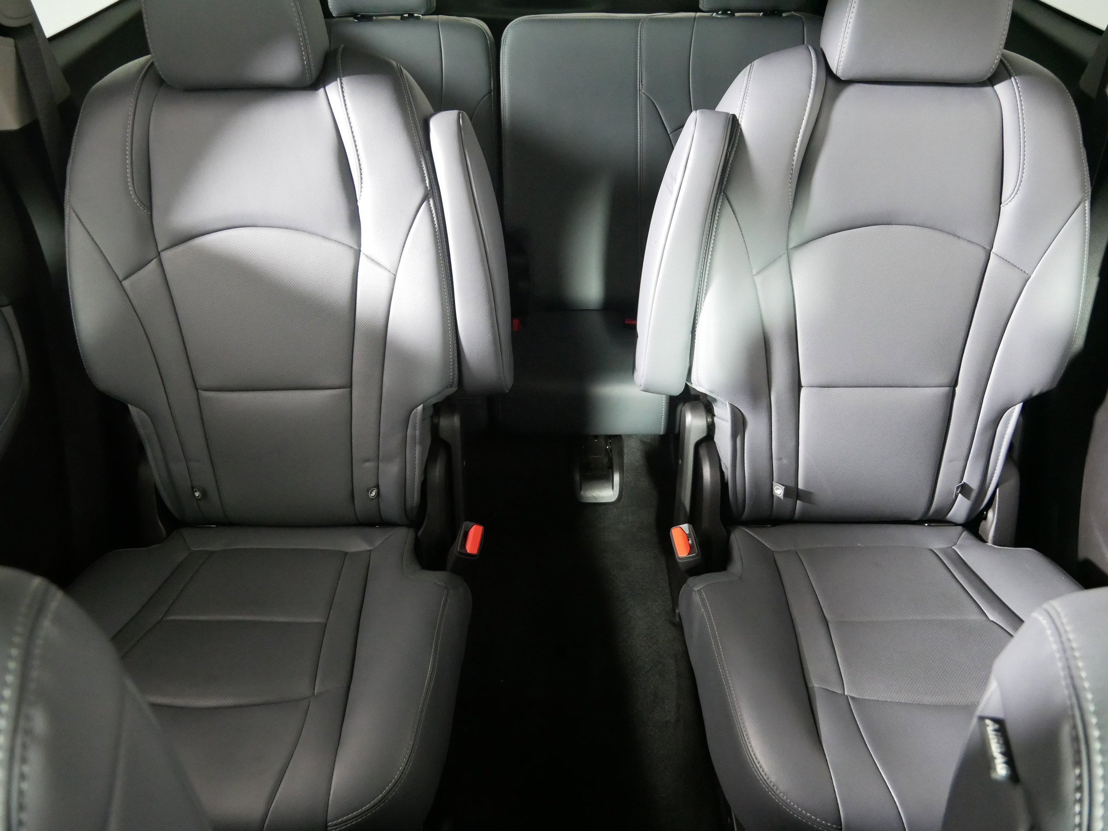 Used 2020 Buick Enclave Essence image 13