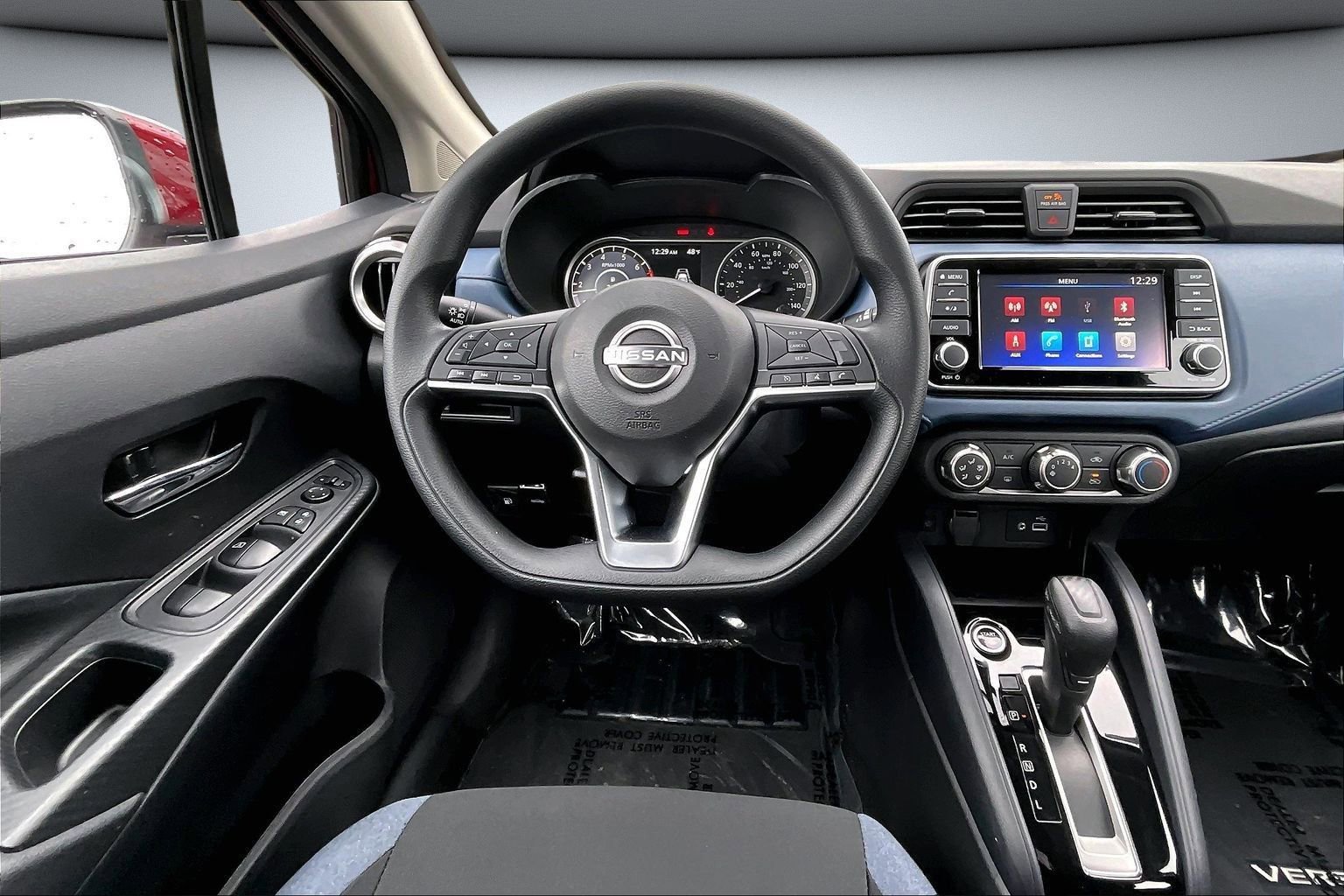 Used 2025 Nissan Versa SV w/ Trunk Package image 1