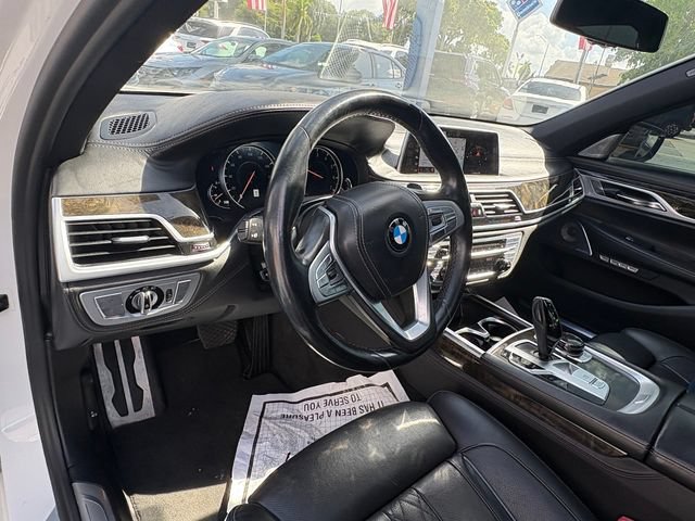 Used 2018 BMW 750i xDrive AWD/4WD image 25