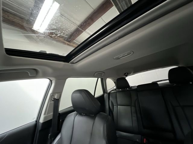 Used 2023 Subaru Outback Touring XT AWD/4WD image 18