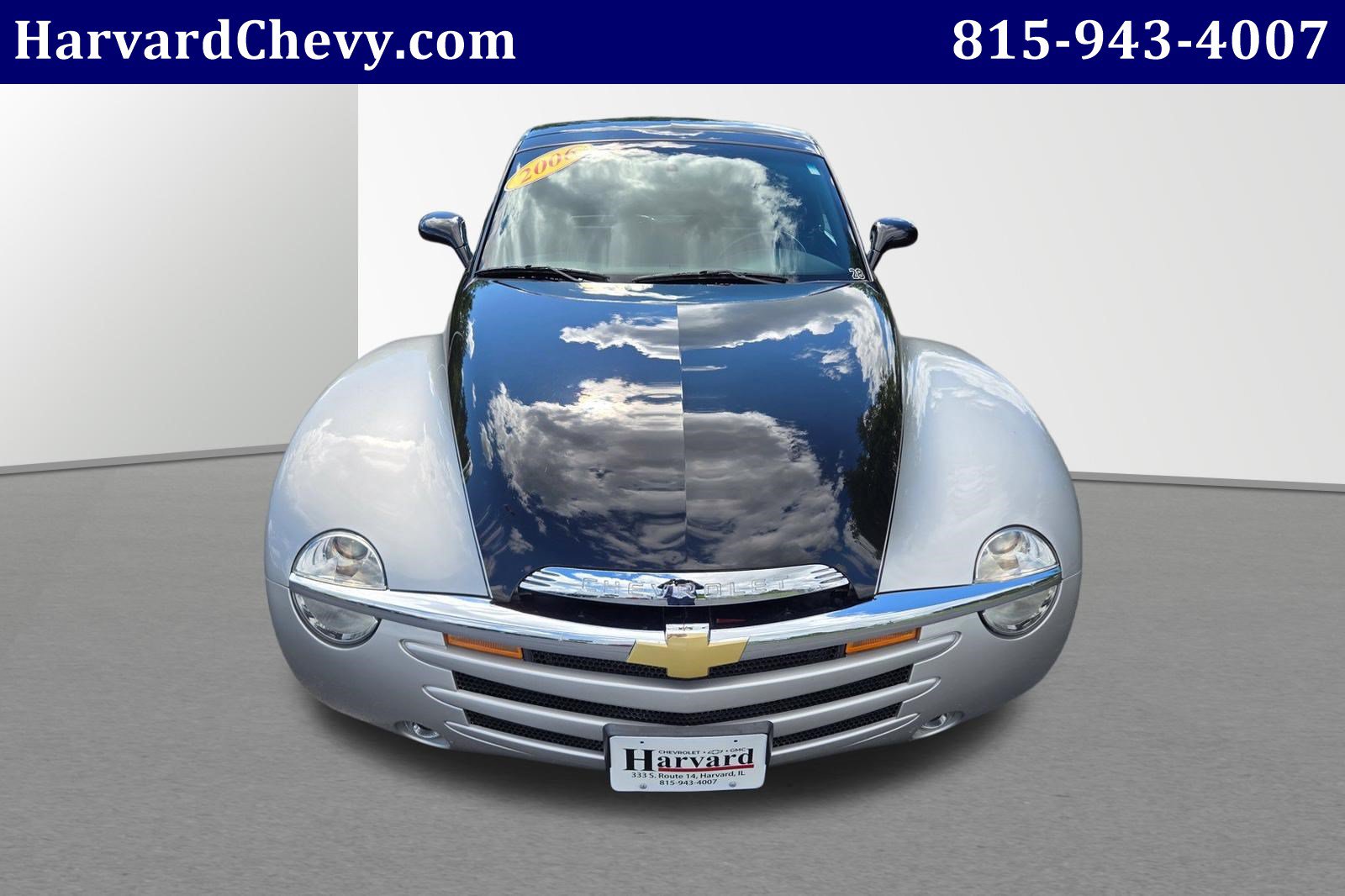 Used 2006 Chevrolet SSR w/ Preferred Equipment Group RWD image 2