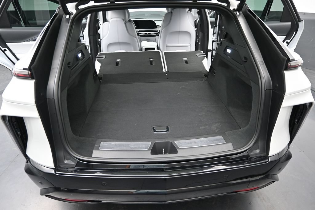 Certified 2024 Cadillac Lyriq Sport AWD/4WD image 18