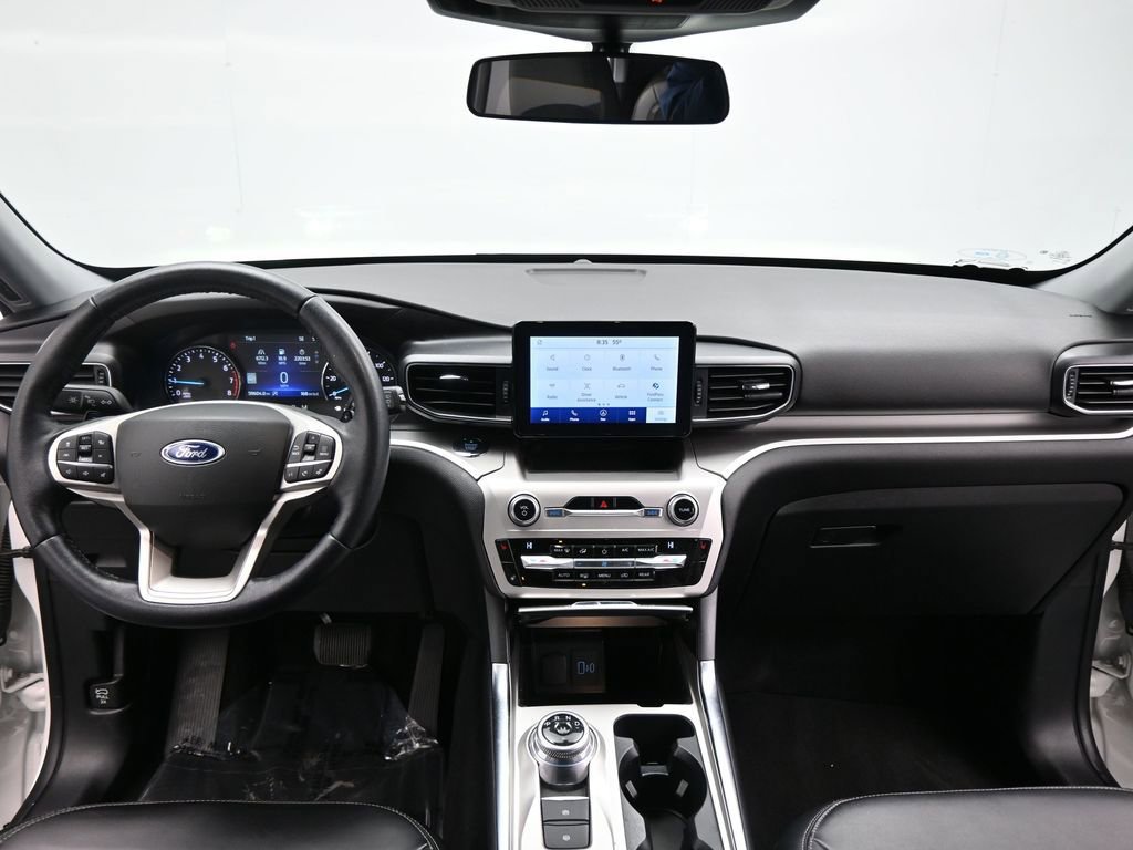 Certified 2021 Ford Explorer XLT RWD image 18