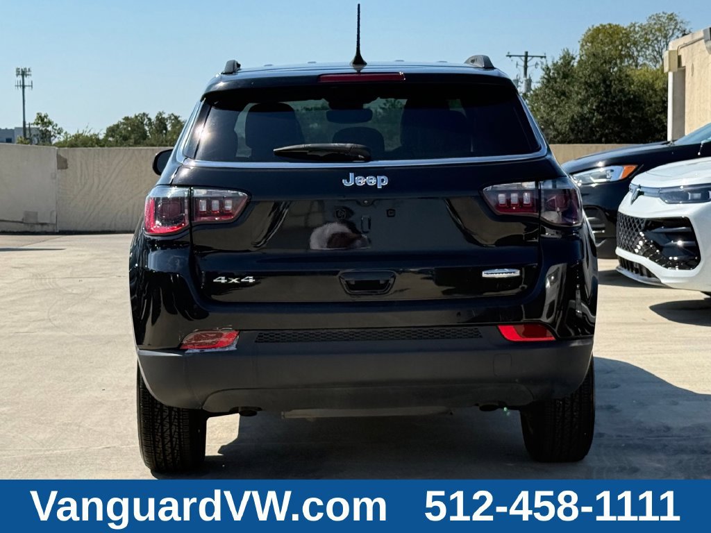 Used 2023 Jeep Compass Latitude w/ Convenience Group AWD/4WD image 8
