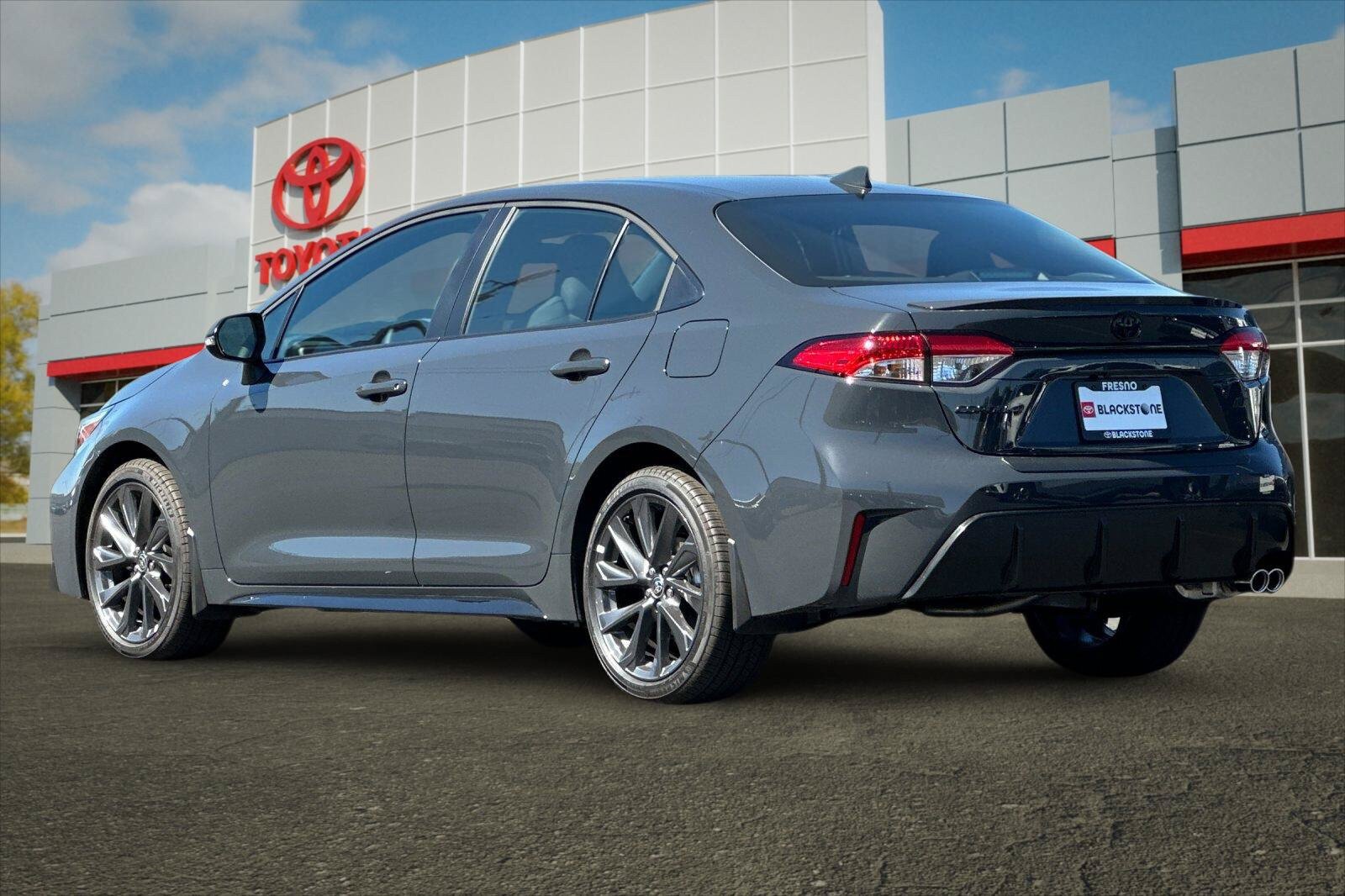 Certified 2026 Toyota Corolla SE FWD image 5