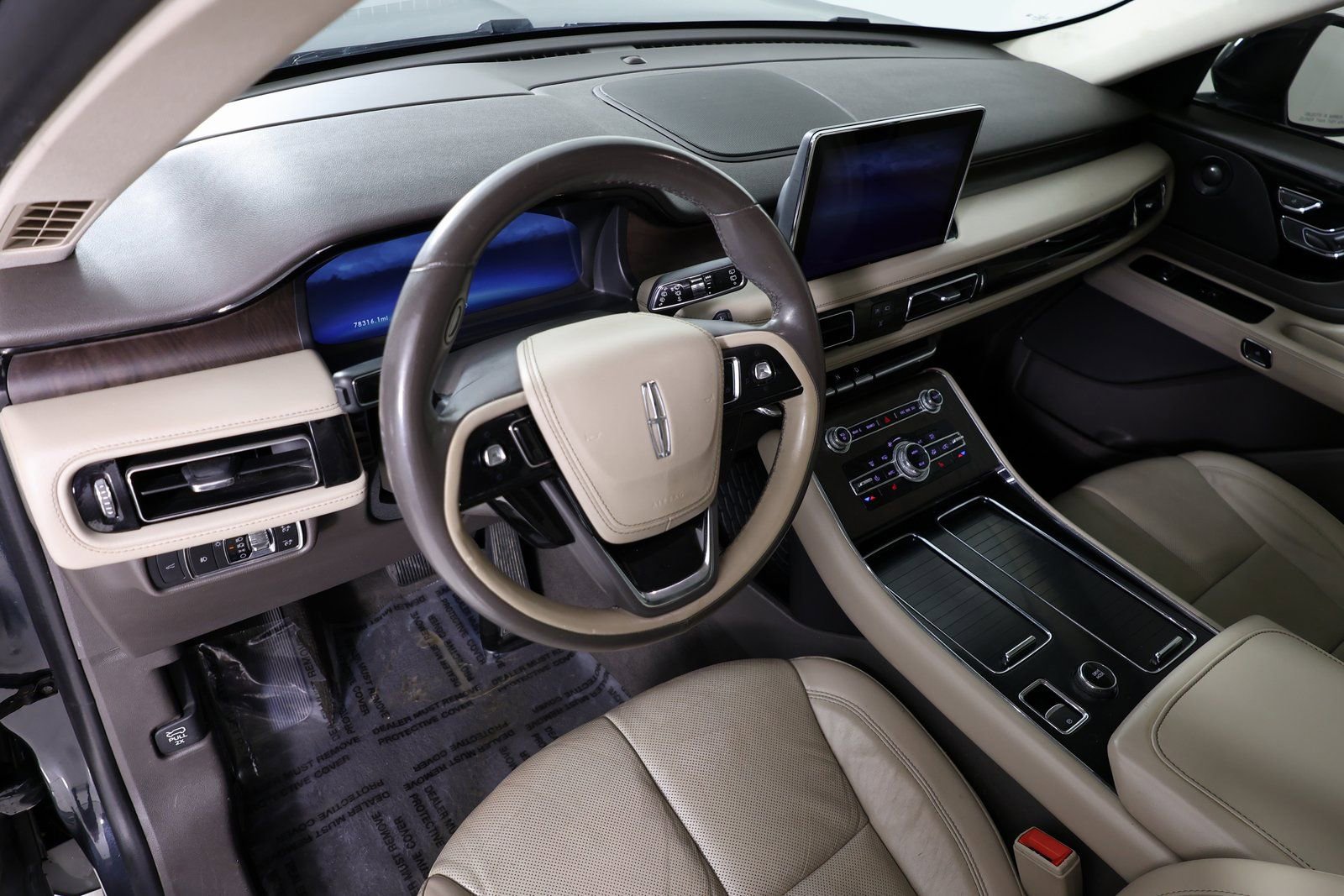 Used 2021 Lincoln Aviator Reserve w/ Class IV Trailer Tow Package image 21