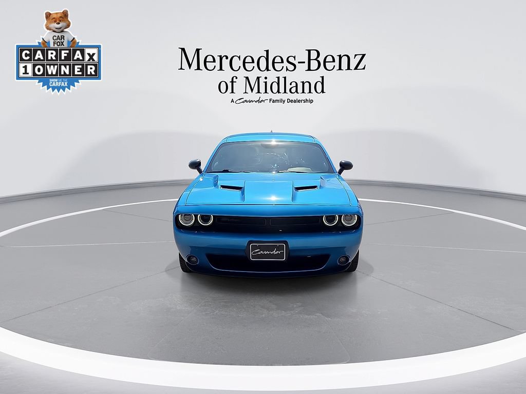 Used 2023 Dodge Challenger SXT w/ Plus Package RWD image 3
