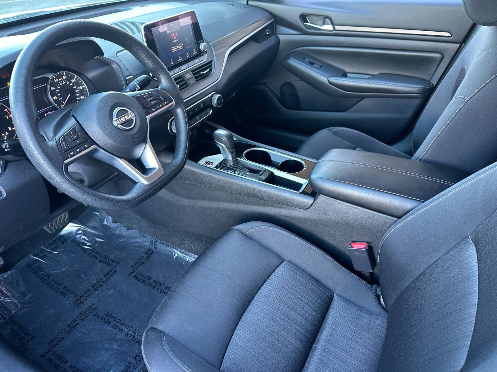 Used 2024 Nissan Altima 2.5 SV image 9