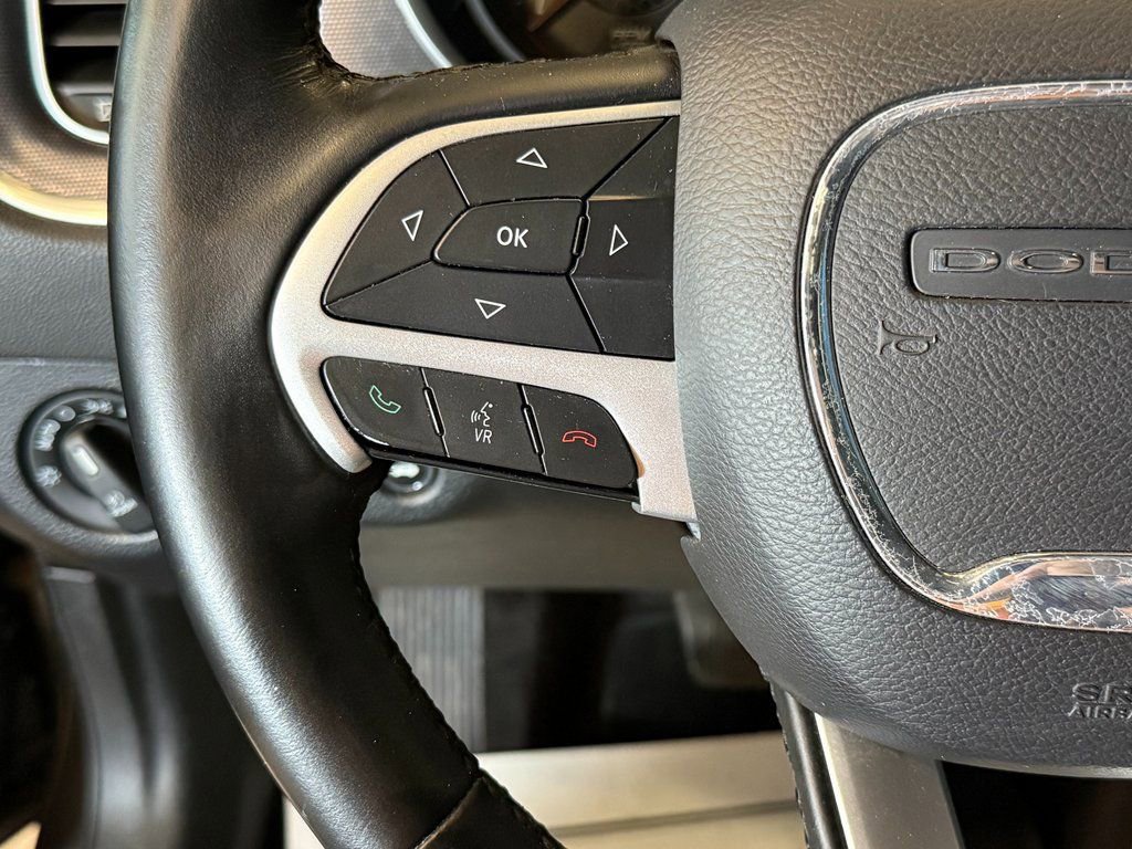 Used 2017 Dodge Charger SXT image 10