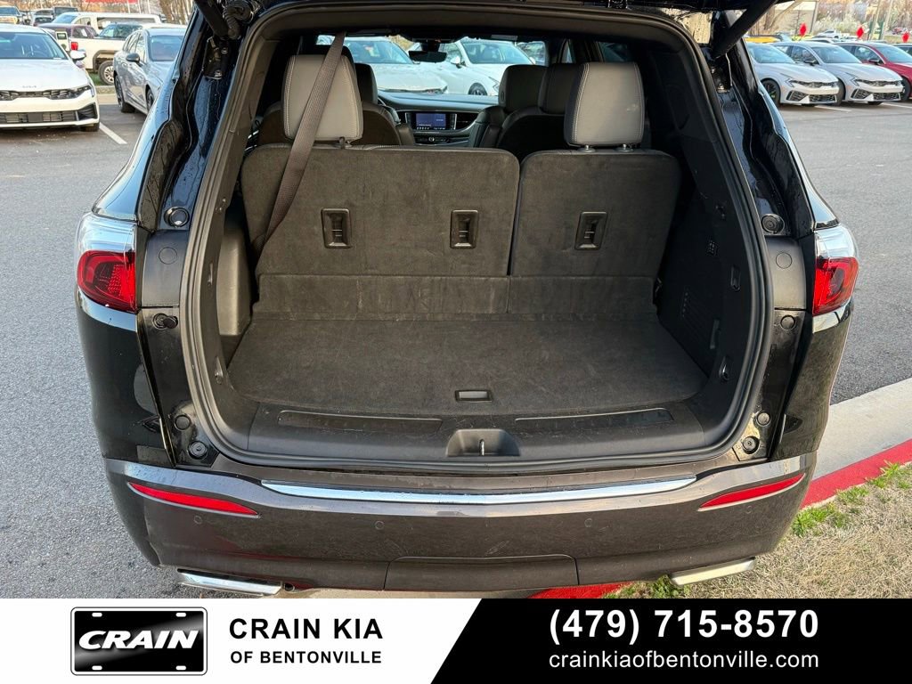 Used 2024 Buick Enclave Premium image 7