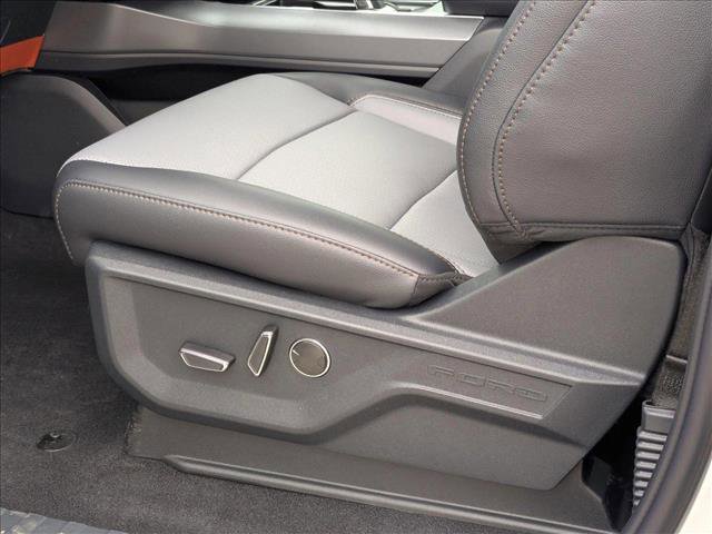 New 2025 Ford F150 Lightning Lariat image 4