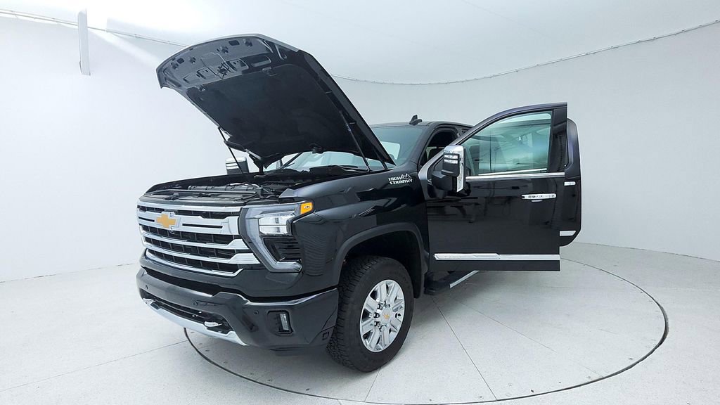 Used 2024 Chevrolet Silverado 2500 High Country w/ Technology Package AWD/4WD image 10