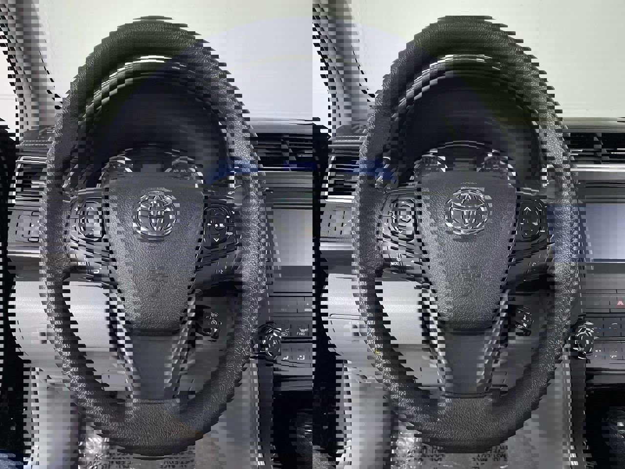 Used 2017 Toyota Camry LE image 14