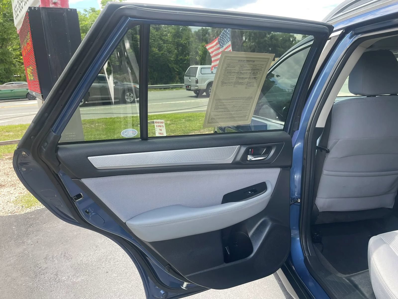 Used 2019 Subaru Outback 2.5i Premium AWD/4WD image 12
