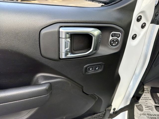 Used 2025 Jeep Wrangler Unlimited Rubicon AWD/4WD image 15