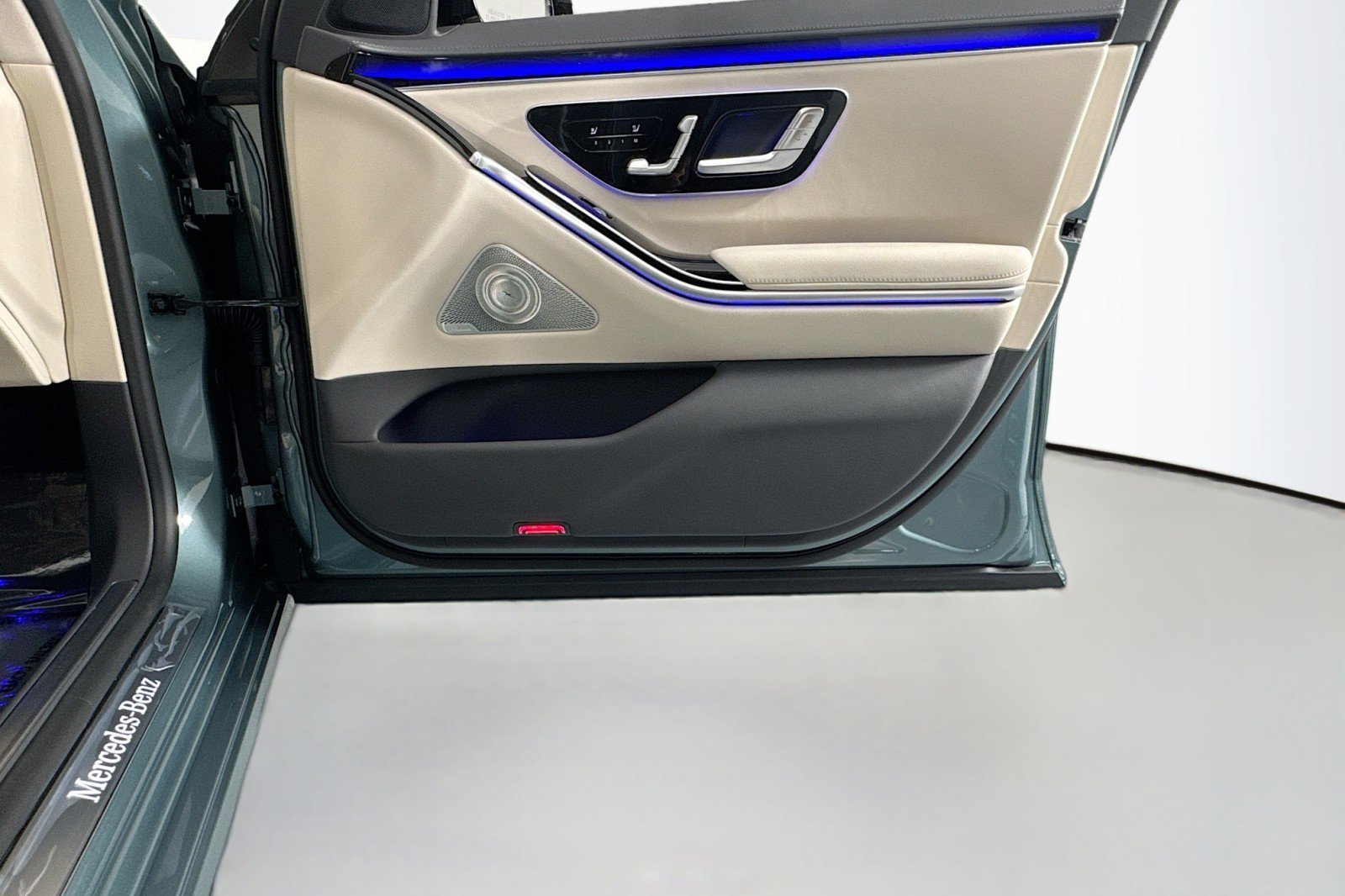 New 2026 Mercedes-Benz S 500 4MATIC image 23