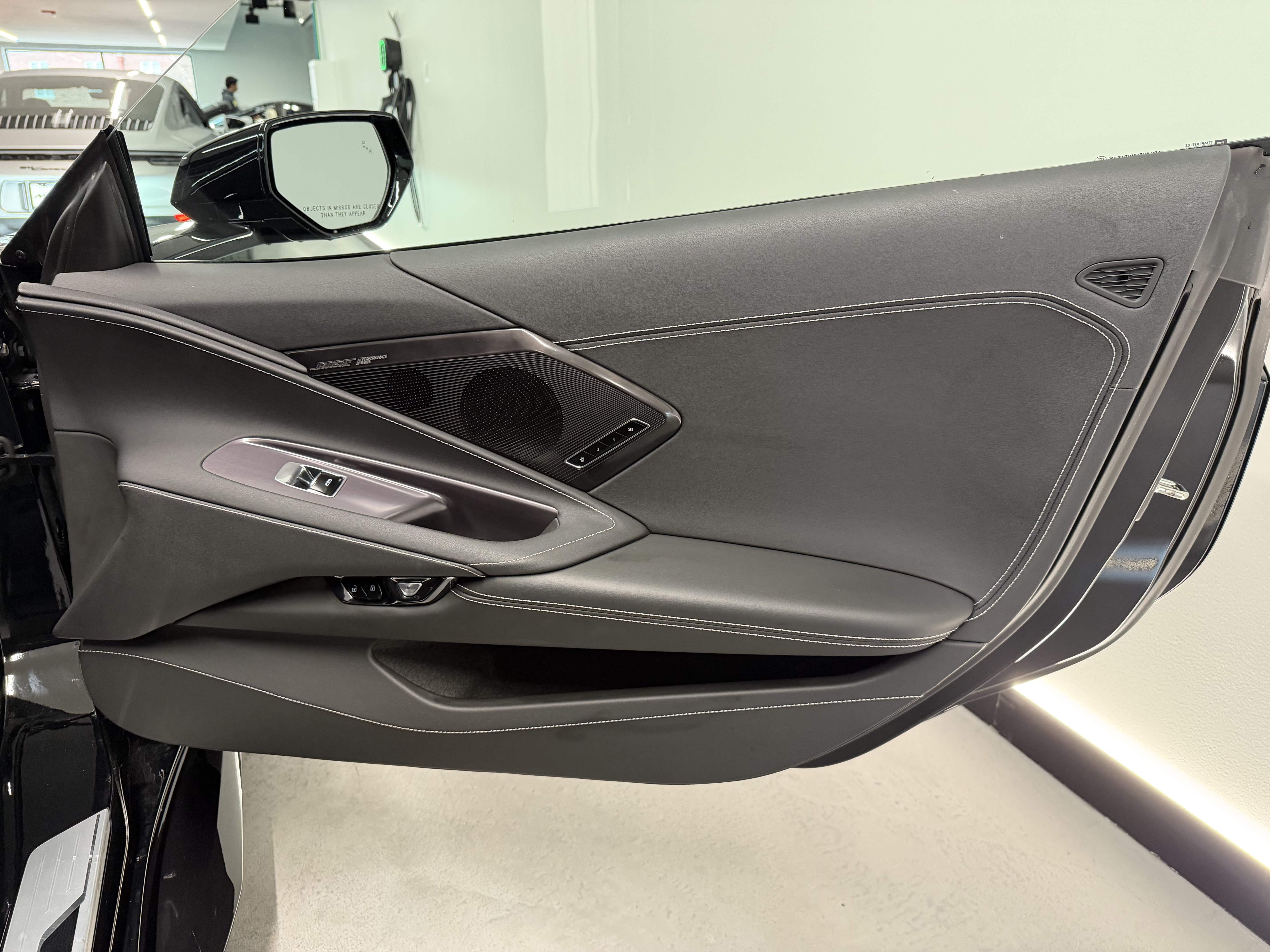 Used 2023 Chevrolet Corvette Z06 RWD image 25