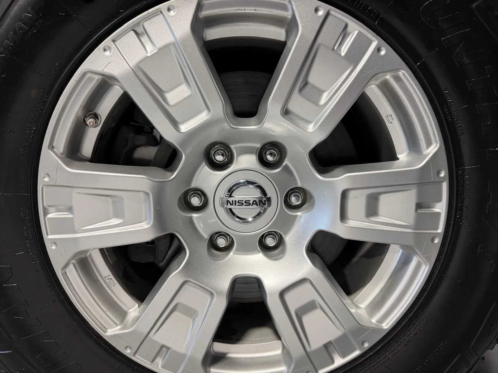 Used 2018 Nissan Titan S AWD/4WD image 10