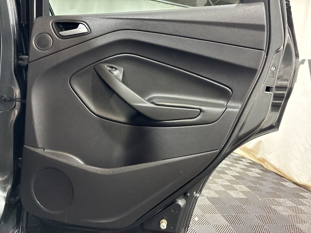 Used 2016 Ford Escape SE w/ Equipment Group 201A AWD/4WD image 14